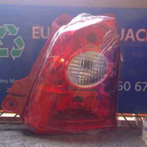 PILOTO TRASERO DERECHO 220-17092