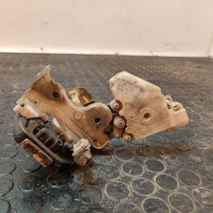 CERRADURA PUERTA TRASERA DERECHA 8255250j01R