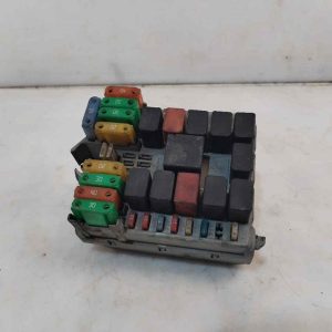 CAJA RELES / FUSIBLES 69501171